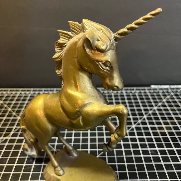 Bronze unicorn statue 🦄 8 inches tall 🦄🦄🦄🦄🦄🦄🦄🦄🦄🦄🦄🦄🦄🦄🦄🦄🦄🦄🦄🦄 - Picture 8 of 9